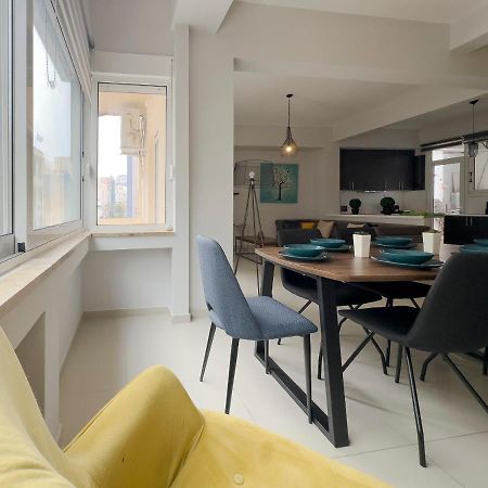 Satovriandou Spacious 128Sqm Apt In Atene Esterno foto